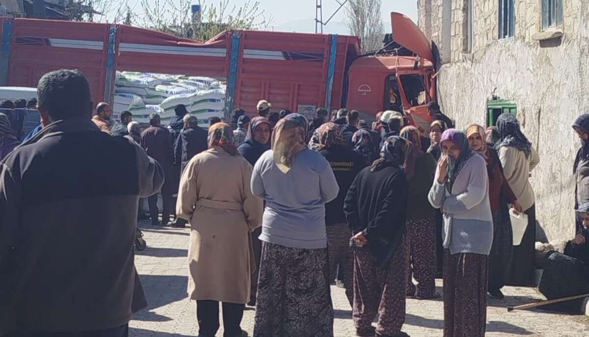 Konya’da kamyon evin duvarına çarptı! Ekipler sürücü Kamil Ayvaz için zamanla yarıştı 9